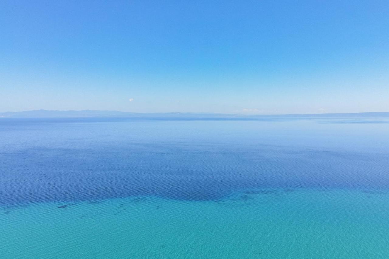 Kentro Luxury Suites Hanioti Bagian luar foto