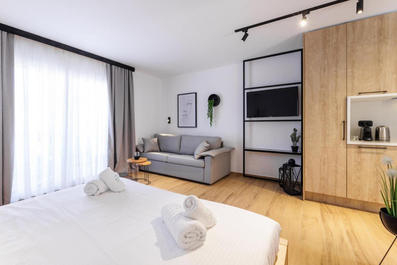 Kentro Luxury Suites Hanioti Bagian luar foto