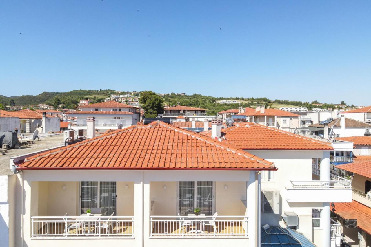 Kentro Luxury Suites Hanioti Bagian luar foto