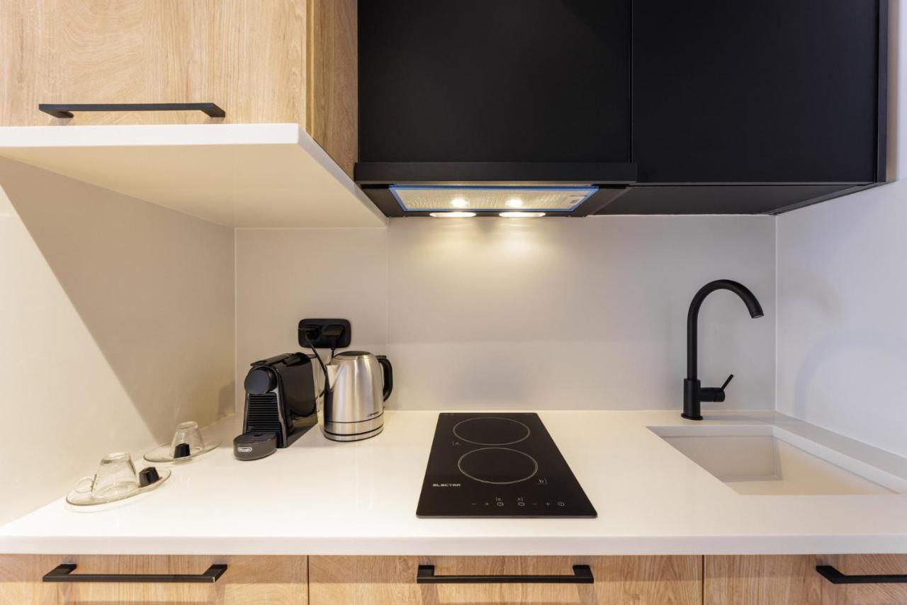 Kentro Luxury Suites Hanioti Bagian luar foto