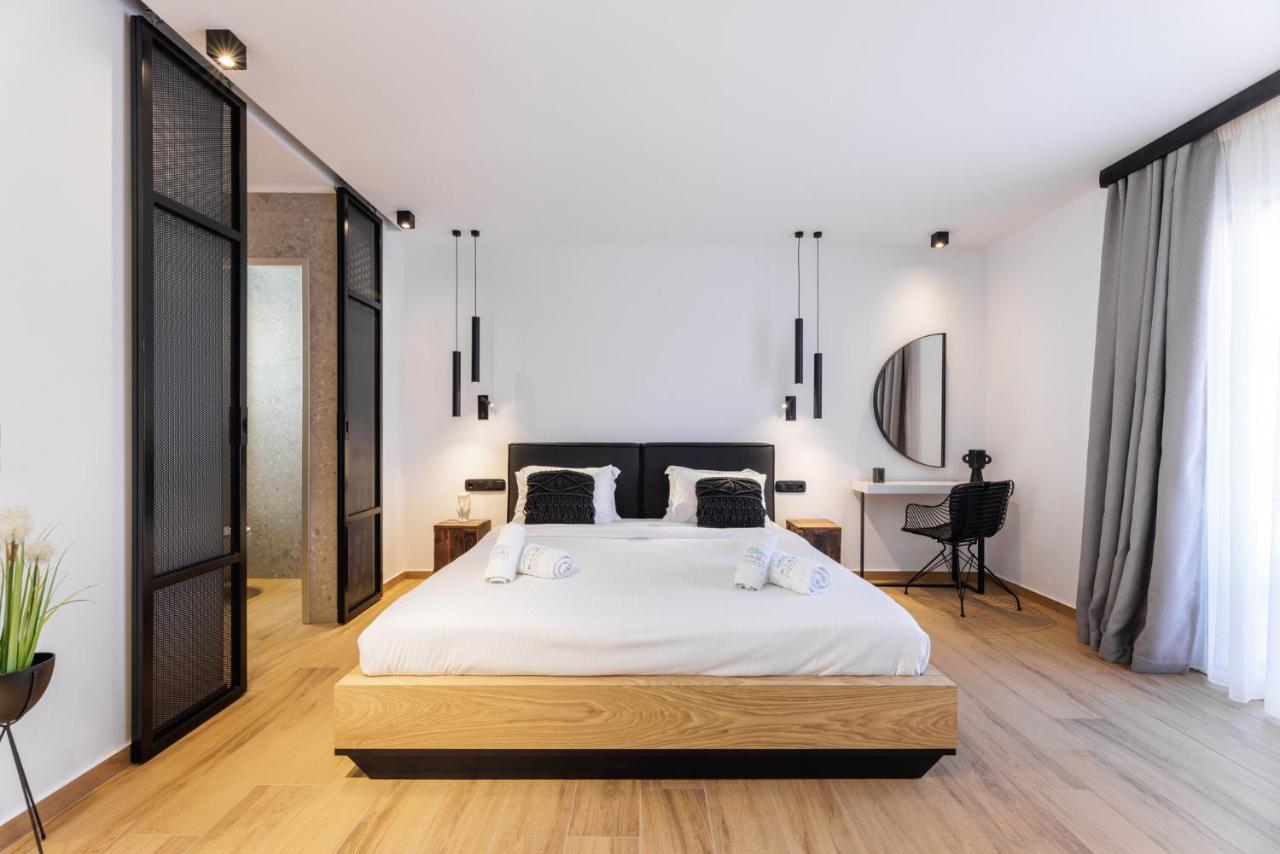 Kentro Luxury Suites Hanioti Bagian luar foto