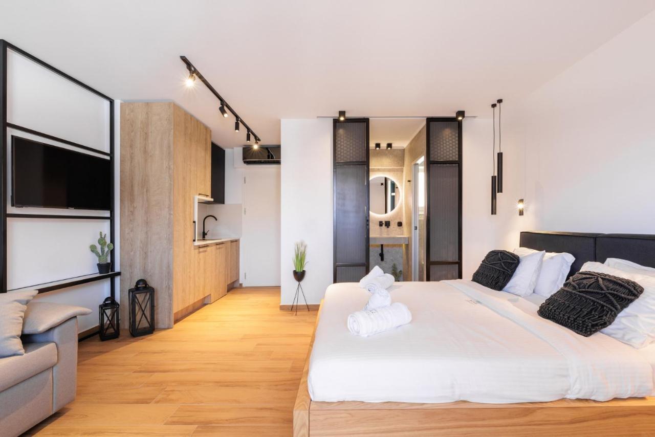 Kentro Luxury Suites Hanioti Bagian luar foto