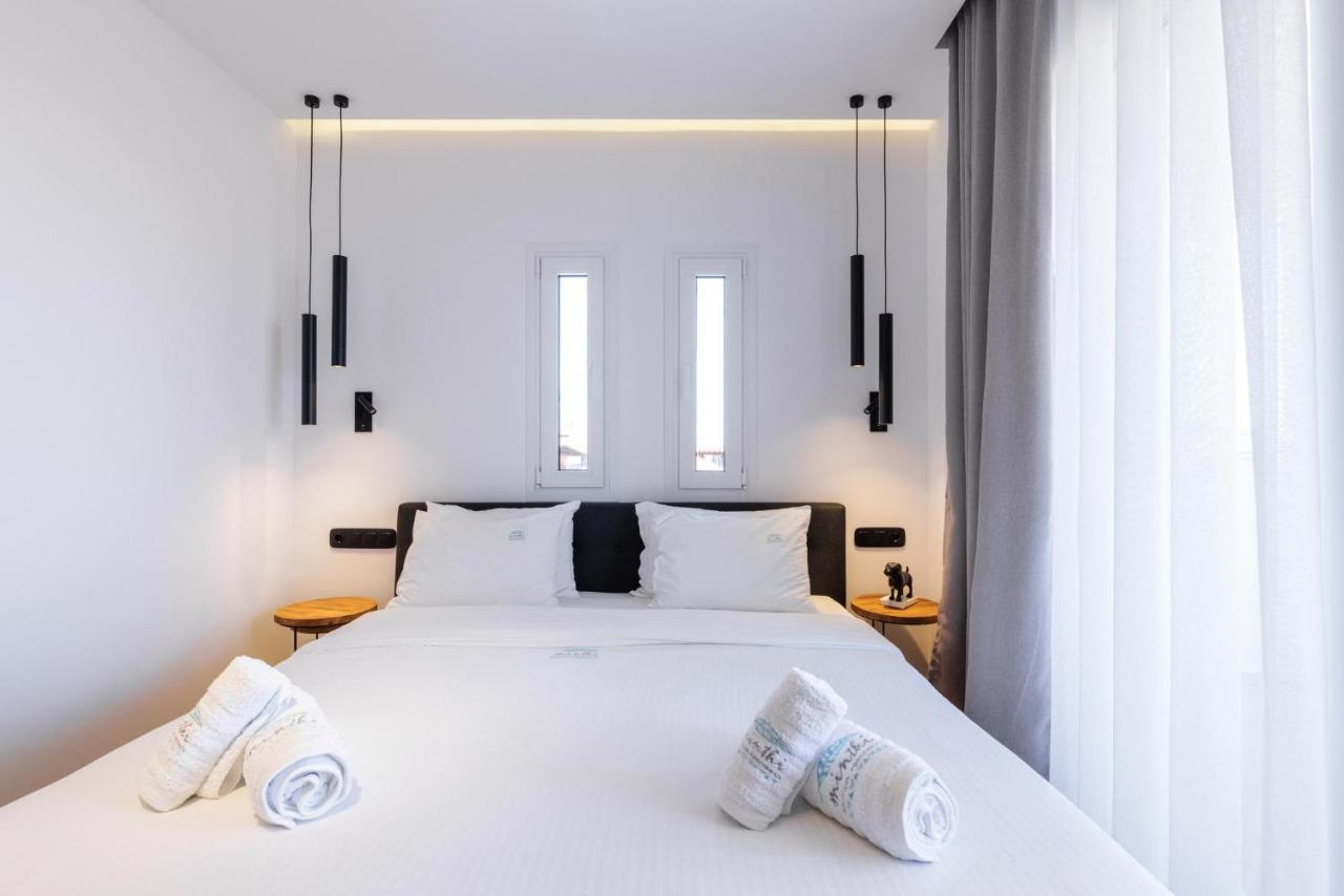 Kentro Luxury Suites Hanioti Bagian luar foto