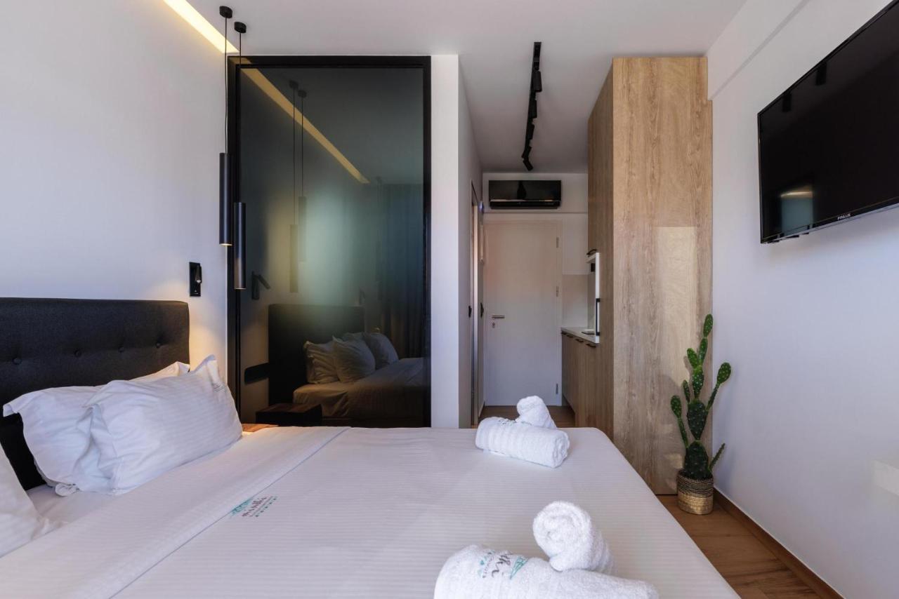 Kentro Luxury Suites Hanioti Bagian luar foto