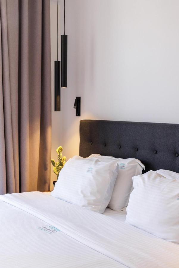 Kentro Luxury Suites Hanioti Bagian luar foto