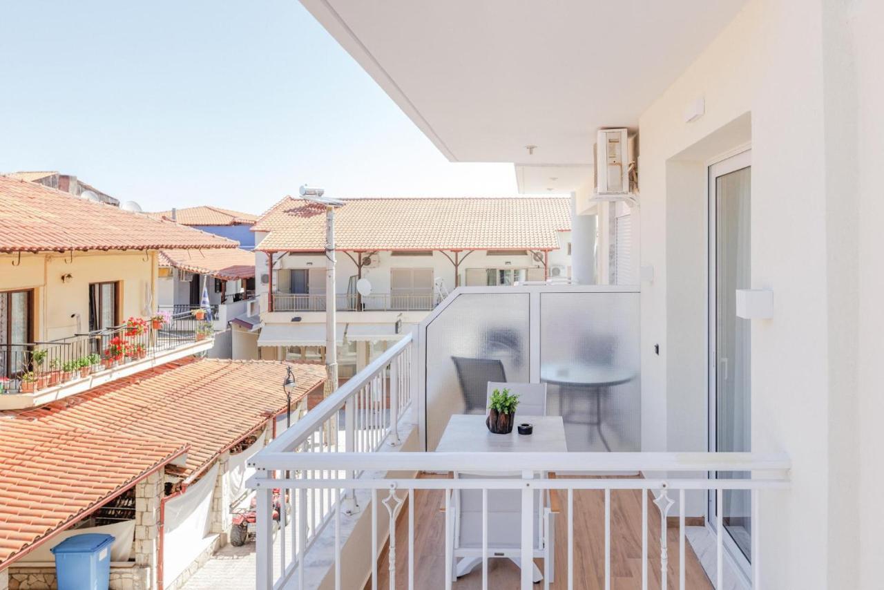 Kentro Luxury Suites Hanioti Bagian luar foto